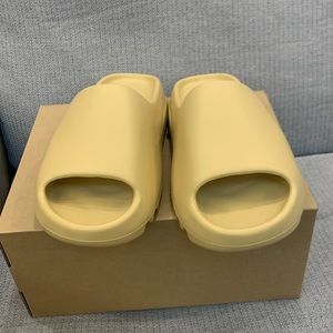 Adidas Yeezy Slide Desert Sand